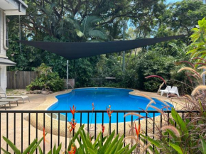 3 Bedroom House in Arcadia with huge Pool and Wifi 'Brookehaven'
